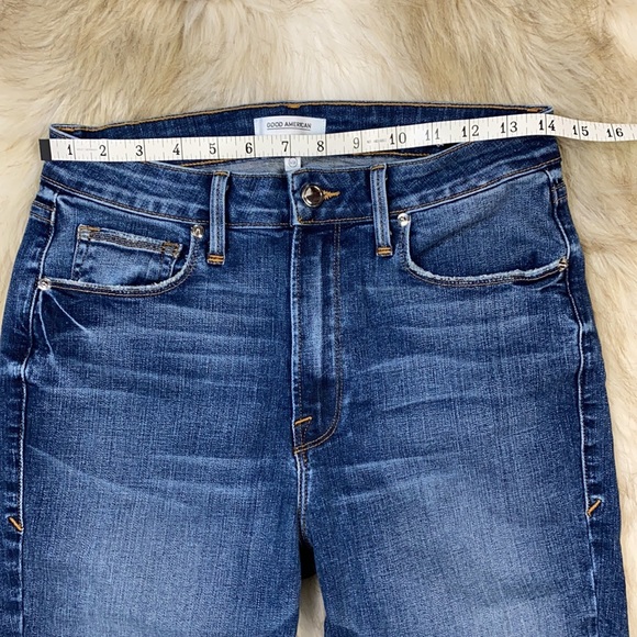 Good American Stagger Hem Bermuda Denim Jean Shorts, Size 6/28, New with Tags - Picture 10 of 16